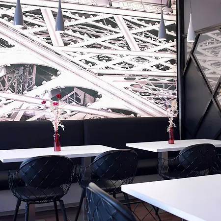 Opera Affiliated By Meliá Hotel 4*