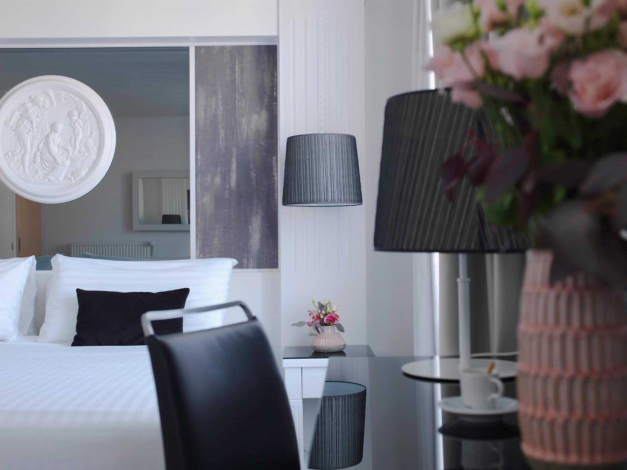 Opera Affiliated By Melia Hotel 4*